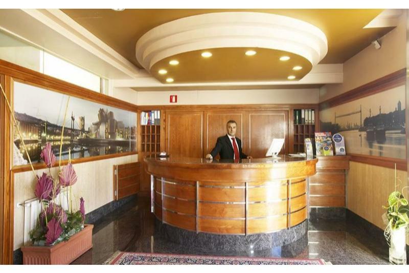 Tryp Bilbao Sondika Hotel Экстерьер фото