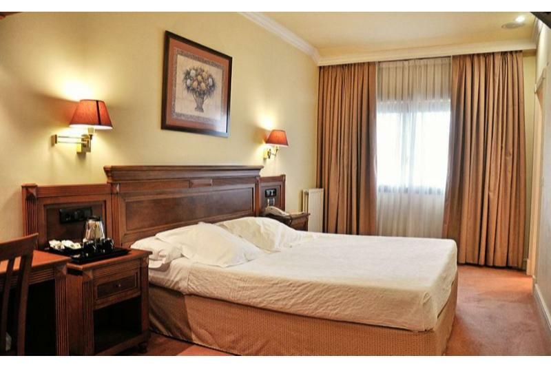 Tryp Bilbao Sondika Hotel Экстерьер фото